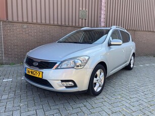 Kia Cee'd 1.4 CVVT X-ecutive Leer Navi Airco Dak