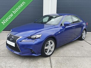 Lexus IS 300h F Sport 2014