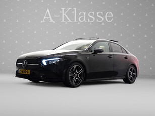 Mercedes-Benz A-Klasse Limousine 200 AMG Night Edition Aut- Panodak I Widescreen I Leer I Camera I Full