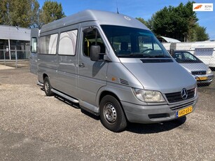 Mercedes-Benz Sprinter Rolstoel vervoer elektrische lift.