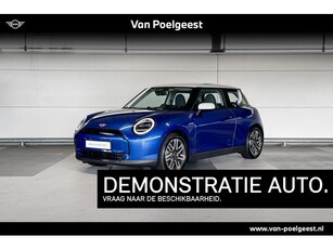 MINI Cooper 3-deurs Electric Cooper E Classic 40.7 kWh Pakket S Dak en spiegelkappen in wit