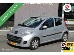 Peugeot 107 1.0-12V Millesim 2005DrsAircoBoekjesNap