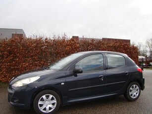 Peugeot 206+ 5drs , Airco , €2799 (bj 2011)