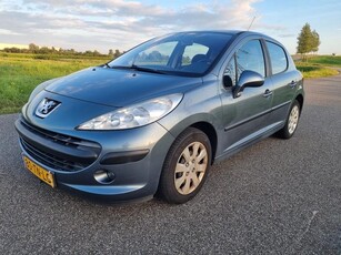 Peugeot 207 1.4-16V XT 5 deurs clima