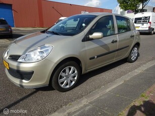 Renault Clio 1.4-16V Exception Nw. Distr!!