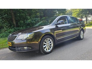 Skoda Superb 1.8 TSI Elegance Automaat Xenon Leder interieur