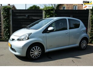 Toyota Aygo 1.0-12V * Airco * 5 deurs * Elektrische ramen *