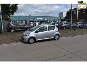 Toyota Aygo 1.0-12V +