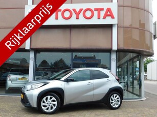 Toyota Aygo X 1.0 VVT-i S-CVT first (bj 2022, automaat)