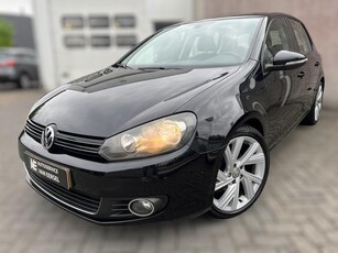 Volkswagen Golf 1.2 TSI Highline BlueMotion CARPLAY /