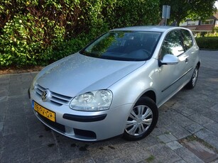 Volkswagen Golf 1.4 Trendline MET JAAR APK