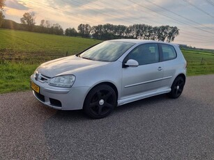 Volkswagen Golf 1.6 FSI Trendline