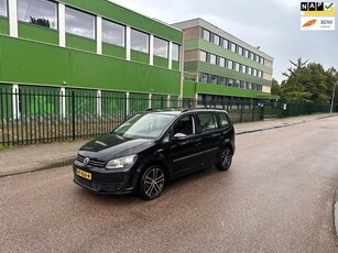 Volkswagen Touran 1.4 TSI Comfortline 7p. Loopt op 3