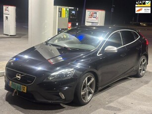 Volvo V40 1.6 D2 R-design Xenon/Navi/Cruise/Pdc/Nap/Boekjes