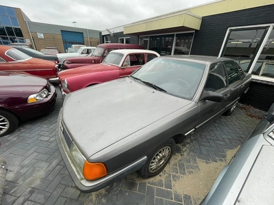 Audi 100 cd 2.0 diesel bj 1986 opknapper loopt wel en rijd