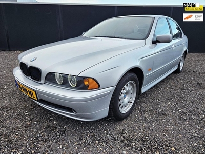 BMW 5-serie 520i Executive *YOUNGTIMER angel eyes-ijskoude