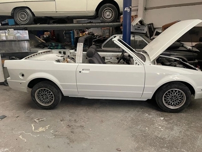 Ford Escort Cabrio 1.6 XR3 Inj. bj1984 gerestaureerd al