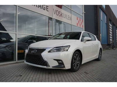 Lexus CT 200h Ultimate Edition Parelmoer wit