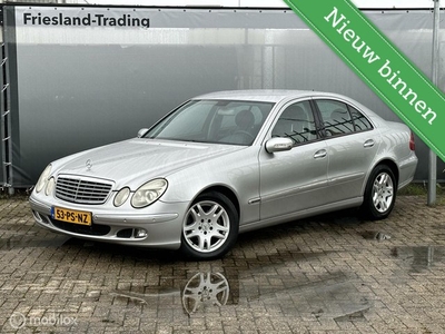 Mercedes E-klasse 240 Elegance / netjes en fris / Mooie auto