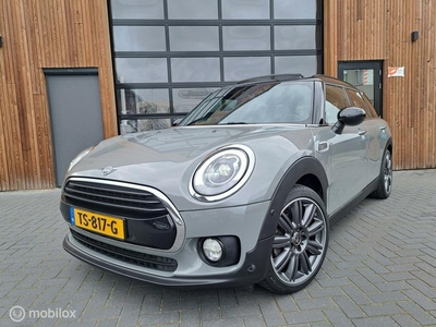 MINI CLUBMAN 1.5 COOPER AUTOMAAT PANODAK ACC LEER LED CLIMA