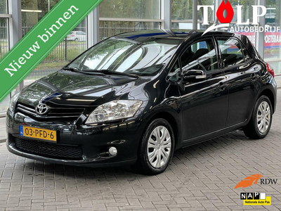 Toyota Auris 1.6 Aspiration 5 drs Clima dealer onder Top staat