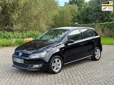 Volkswagen Polo 1.2 High Line *Leder/Knopjes Stuur/ Airco*