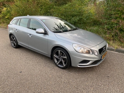 Volvo V60 1.6 T4 aut R-Design