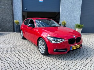 BMW 1-serie 118i Business Navi! Clima! 5Drs! Cruise! Lmv!