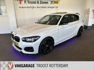 BMW 1 Serie 118i High Executive M Sport | Automaat | 135i M uitgevoerd | Panoramadak | Harman/Kardon | Lederen bekleding | Adaptief onderste