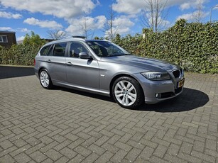 BMW 3 Serie Touring 320i Luxury Line (bj 2011)