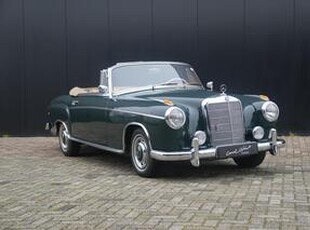 Mercedes-Benz 220 SE