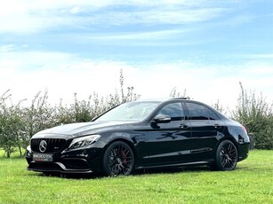 Mercedes-Benz C-Klasse C 63 AMG S - Performance - Pano -