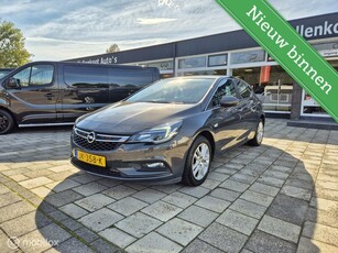 Opel Astra 1.4 Turbo Edition, Trekhaak, Navi, Carplay, LED