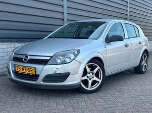 Opel Astra 1.7 CDTi Essentia navi cruise airco (bj 2005)