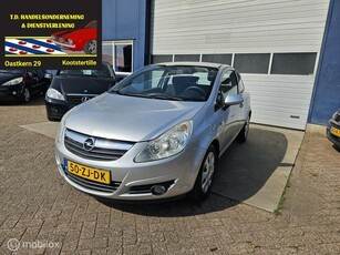 Opel Corsa 1.2-16V Enjoy met airco