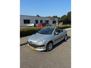 Peugeot 206 CC 2.0-16V Cabriolet