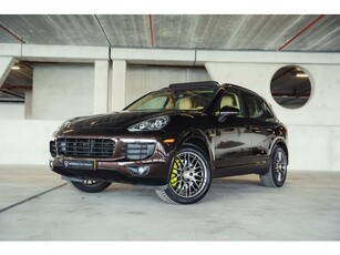 Porsche Cayenne 3.0 S E-Hybrid Platinum Edition 90.000km