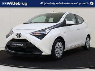 Toyota Aygo 1.0 VVT-i x-play 5 deurs Navigatie by App