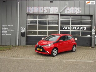 Toyota Aygo 1.0 VVT-i x-play Automaat Camera Airco Elek