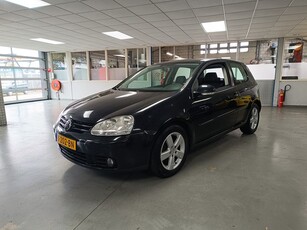 Volkswagen Golf 2.0 FSI Comfortline Clima 6 versnellingen