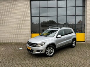 Volkswagen Tiguan 1.4 TSI R-Line, Leer, Navi, trekhaak