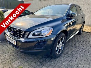 Volvo XC60 2.0 T FWD Summum Pano-Dak Leer Savile Grey