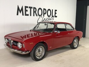 Alfa Romeo Giulia GT Veloce M0675 (bj 1967)