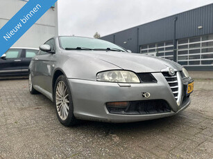 Alfa Romeo GT voor onderdelen motor kapot 2.0 JTS Progression