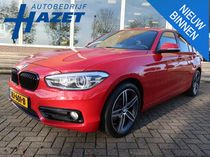 BMW 1-serie 118i 136 PK M-SPORT *KARMESIN ROT* + DRAADLOZE CARPLAY / STOELVERW. / LED