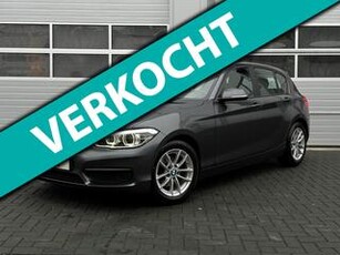 BMW 1-SERIE 118i Aut High Executive / Virtual Cockpit / Keyless Go / Leder / Zwart Hemel / Climate Control / Cruise / Navi / Led /