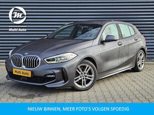 BMW 1-serie 118i M Sport Automaat | Panodak | Sportstoelen Verwarmd | Apple Carplay | 17