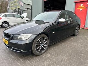 BMW 3-SERIE 320i Executive