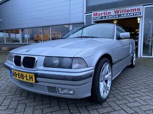 BMW 3-SERIE Cabrio 318i Executive