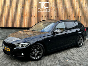 BMW 3-serie Touring 318i M Sport Automaat | Lederen bekleding | Achteruitrijcamera | Stoelverwarming | Getint glas | Parkeersensoren voor en achter | HiFi audiosysteem | Zonnescherm achterpassagiers